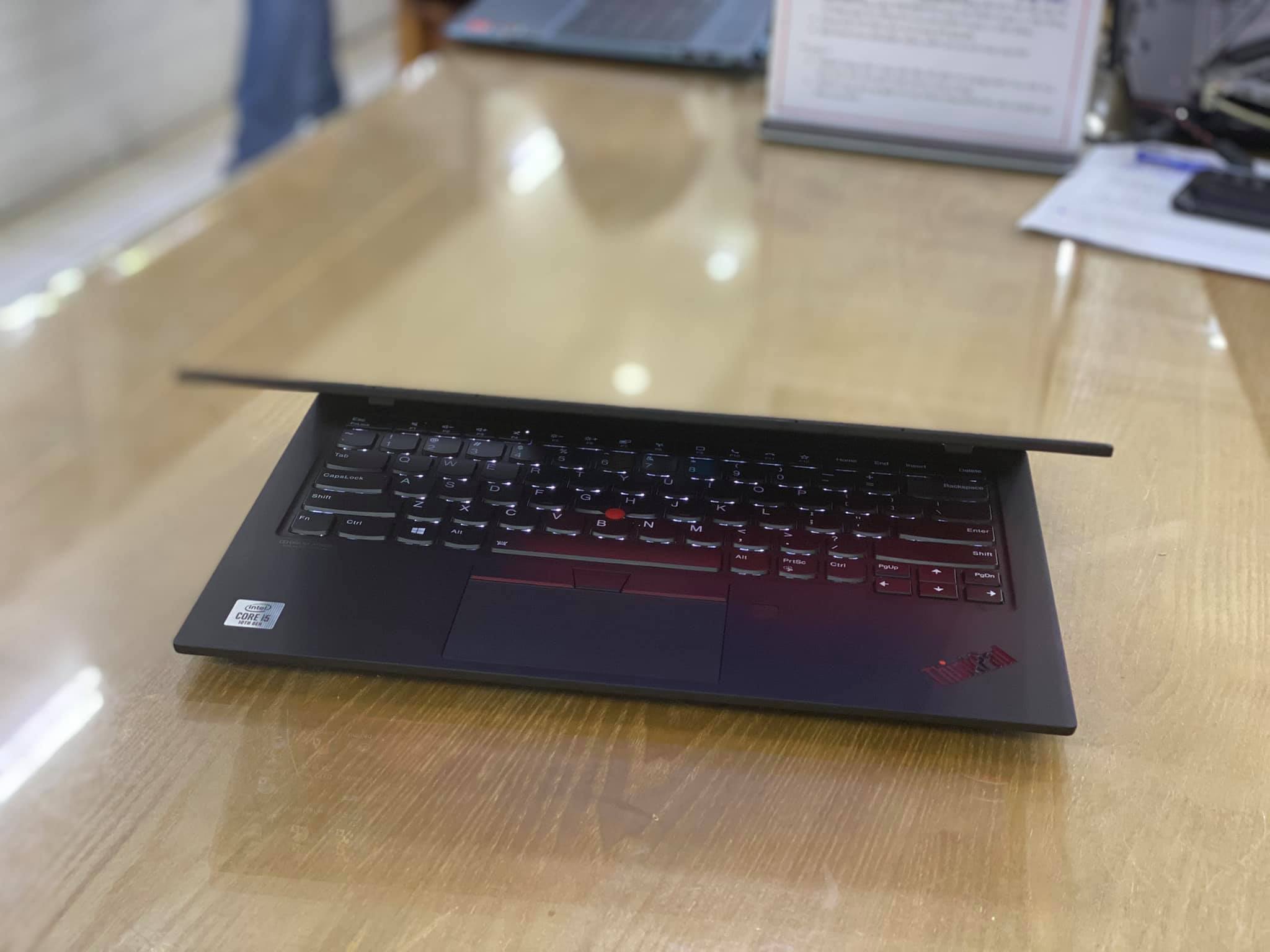 Laptop ThinkPad X1 Carbon Gen 8 2020-1.jpg